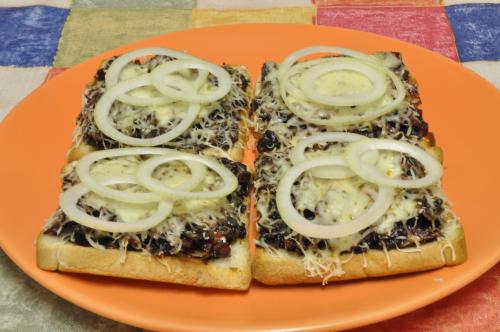 Jak uvařit pikantni toasty chorizo? Snadné recept, připravený za Do 30 minut